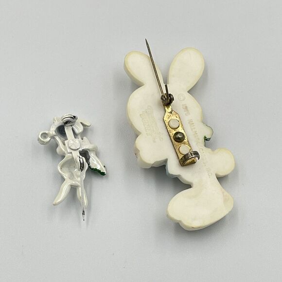 Vintage Lot of 2 Easter Barnaby Bunny Rabbit Spring Pin Brooch 70s 80s Hallmark - Picture 3 of 6